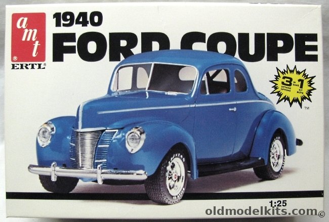 AMT 1/25 1940 Ford Coupe 3 in 1 - Stock / Modified / Custom - Bagged, 6581 plastic model kit